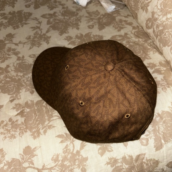 Micheal Kors Hat - Picture 5 of 9